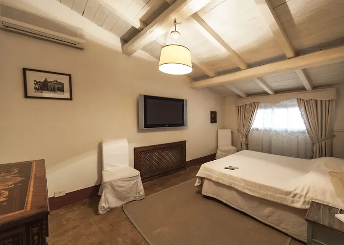 Hotel Castello Di Torcrescenza 3*